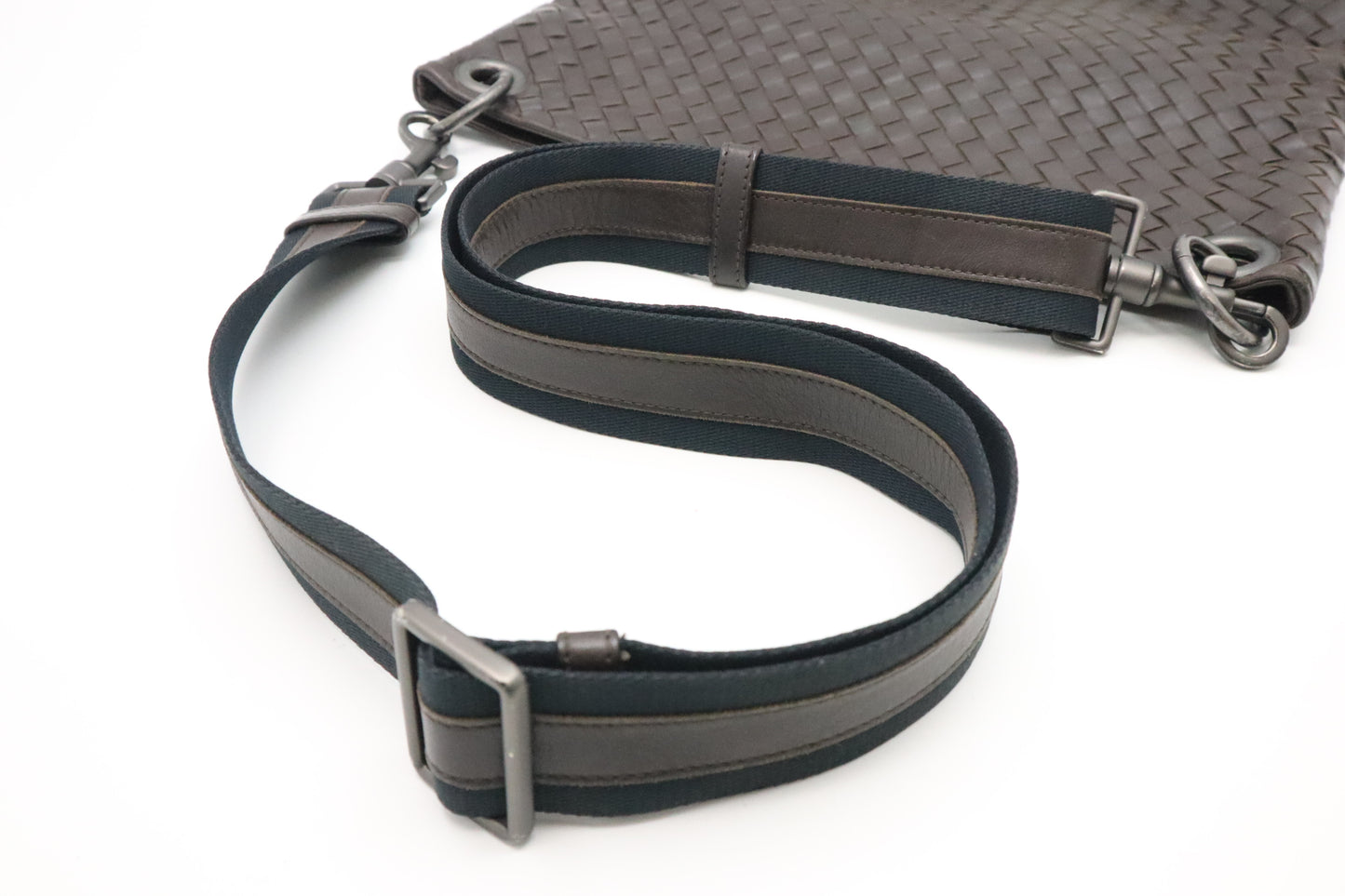 Bottega Veneta Crossbody in Dark Brown Intrecciato Leather