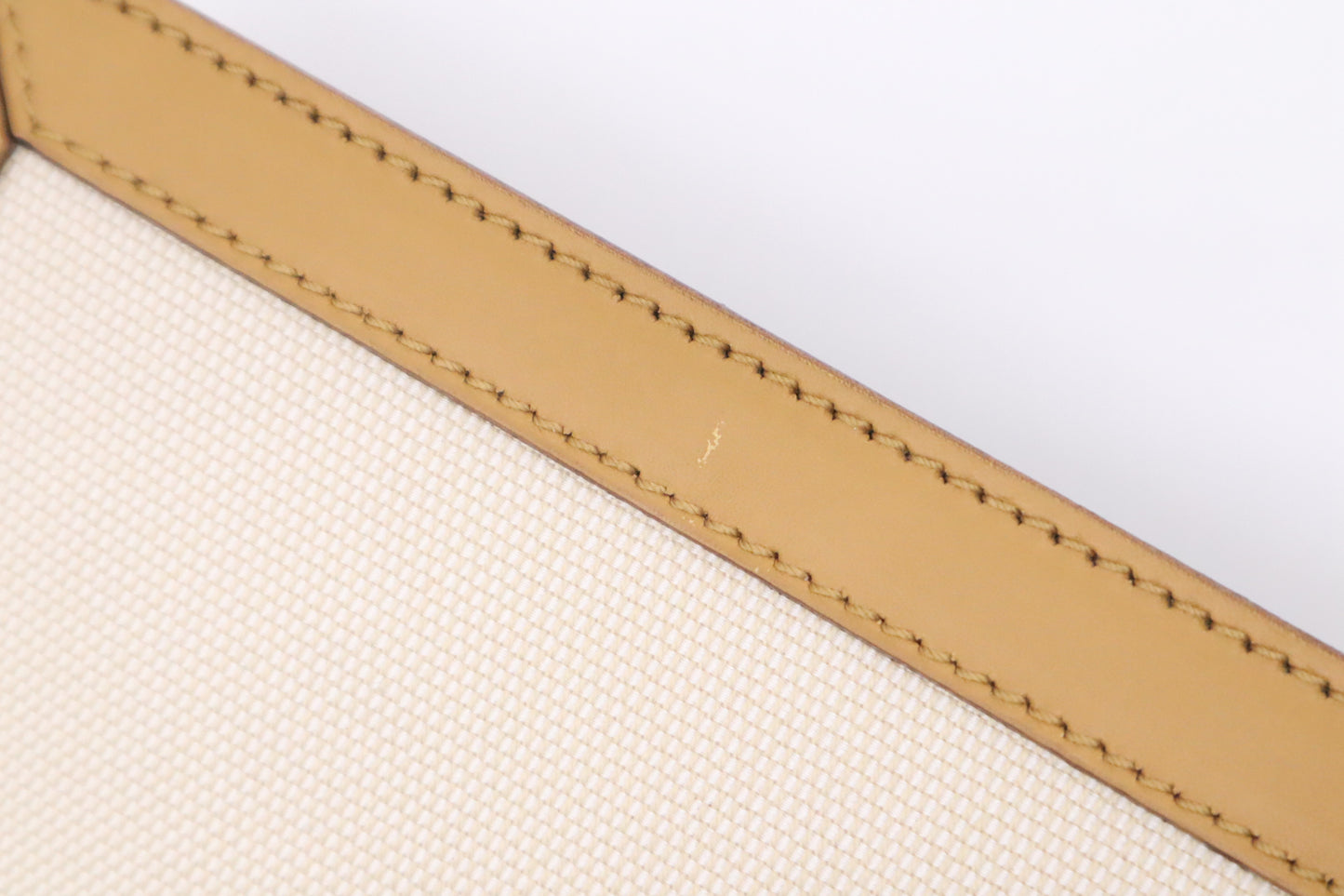 Gucci Shoulder Bag in Cream Canvas with Tan Leather