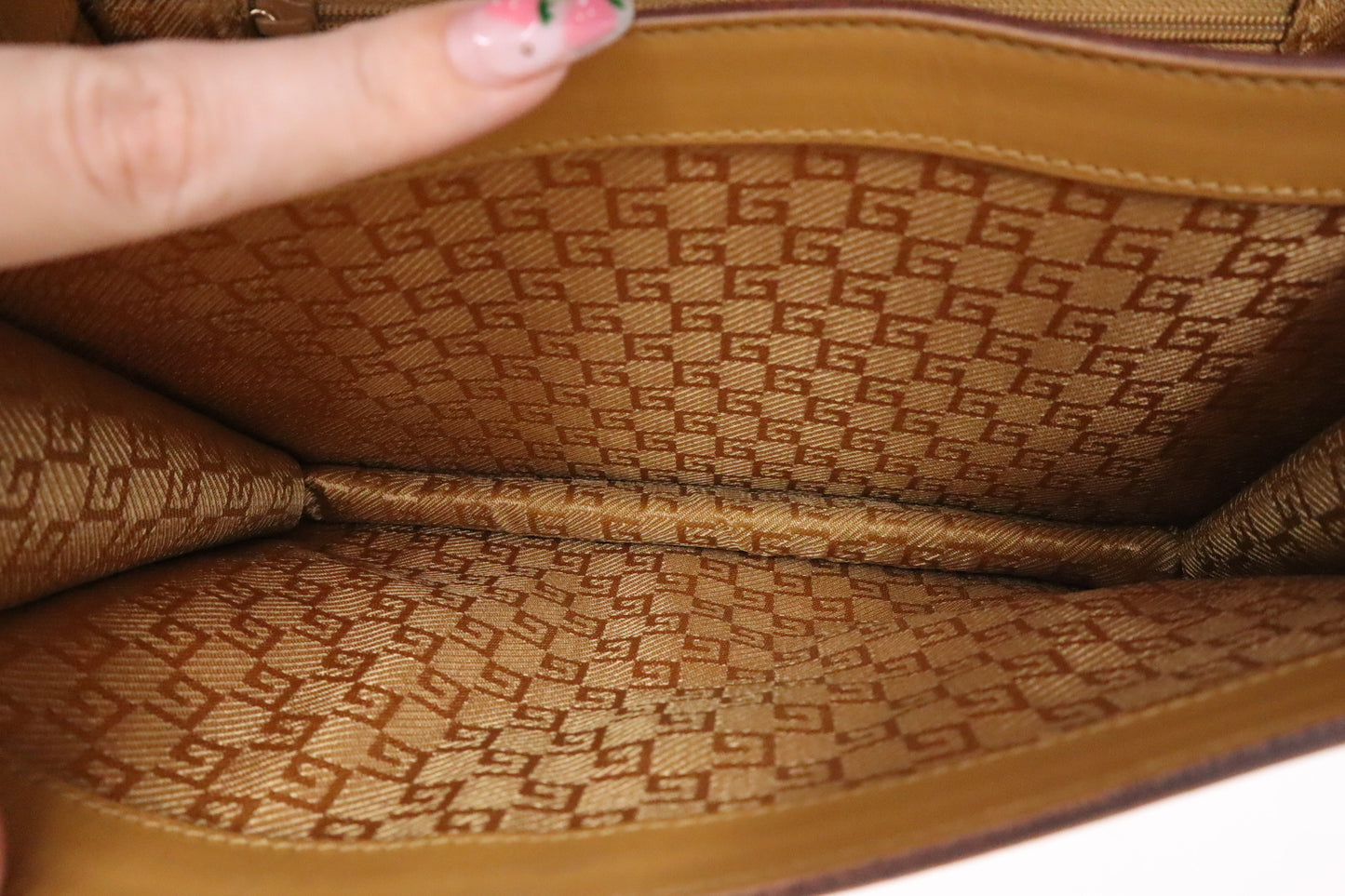 Gucci Shoulder Bag in Cream Canvas with Tan Leather