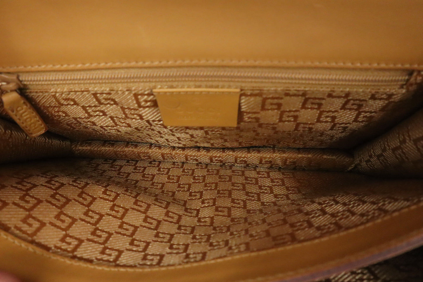 Gucci Shoulder Bag in Cream Canvas with Tan Leather