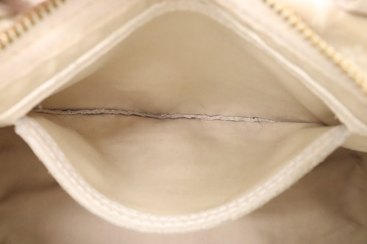 Louis Vuitton Speedy 30 in Dune Monogram Canvas