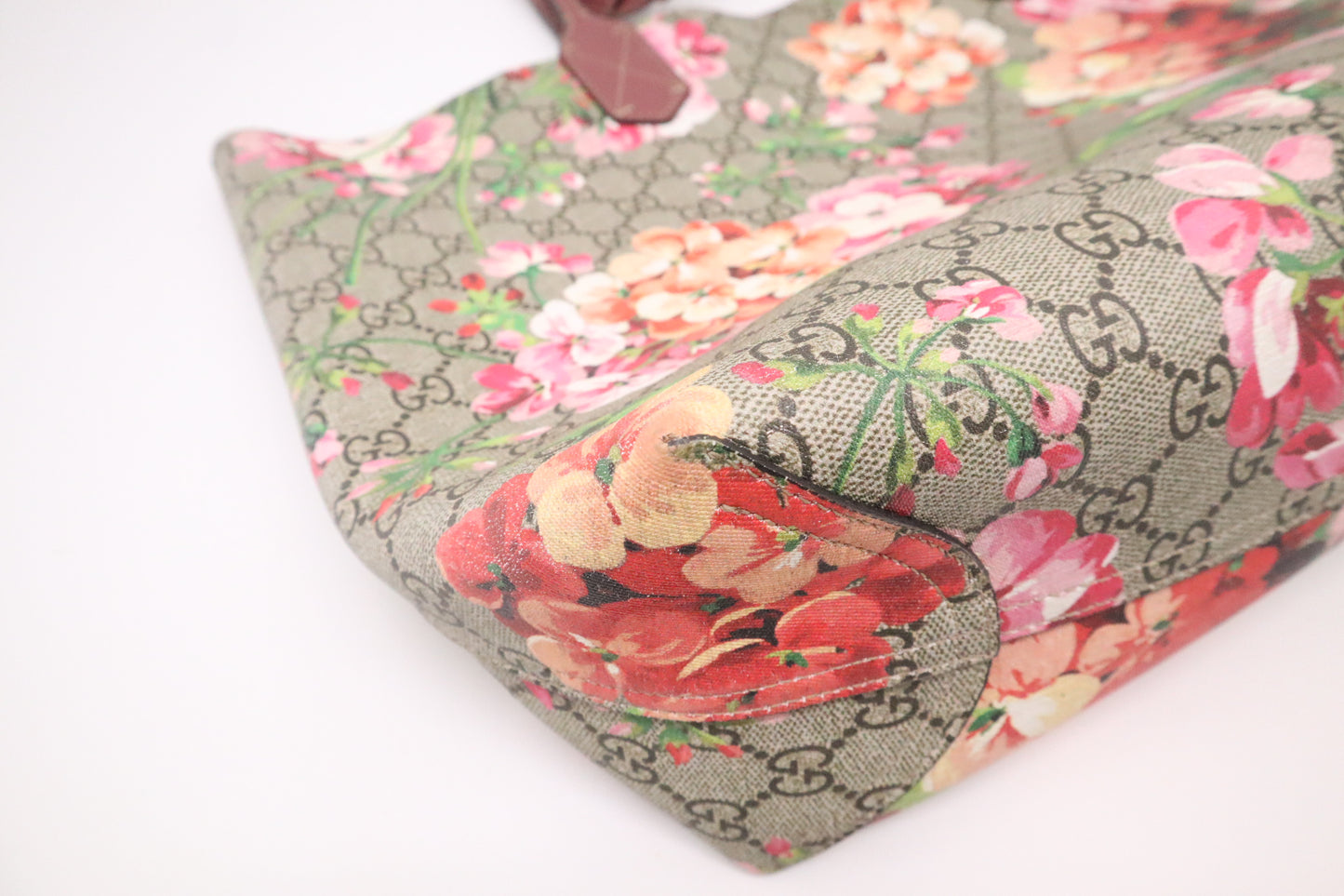 Gucci Reversible Tote in Pink Blooms GG Supreme Canvas