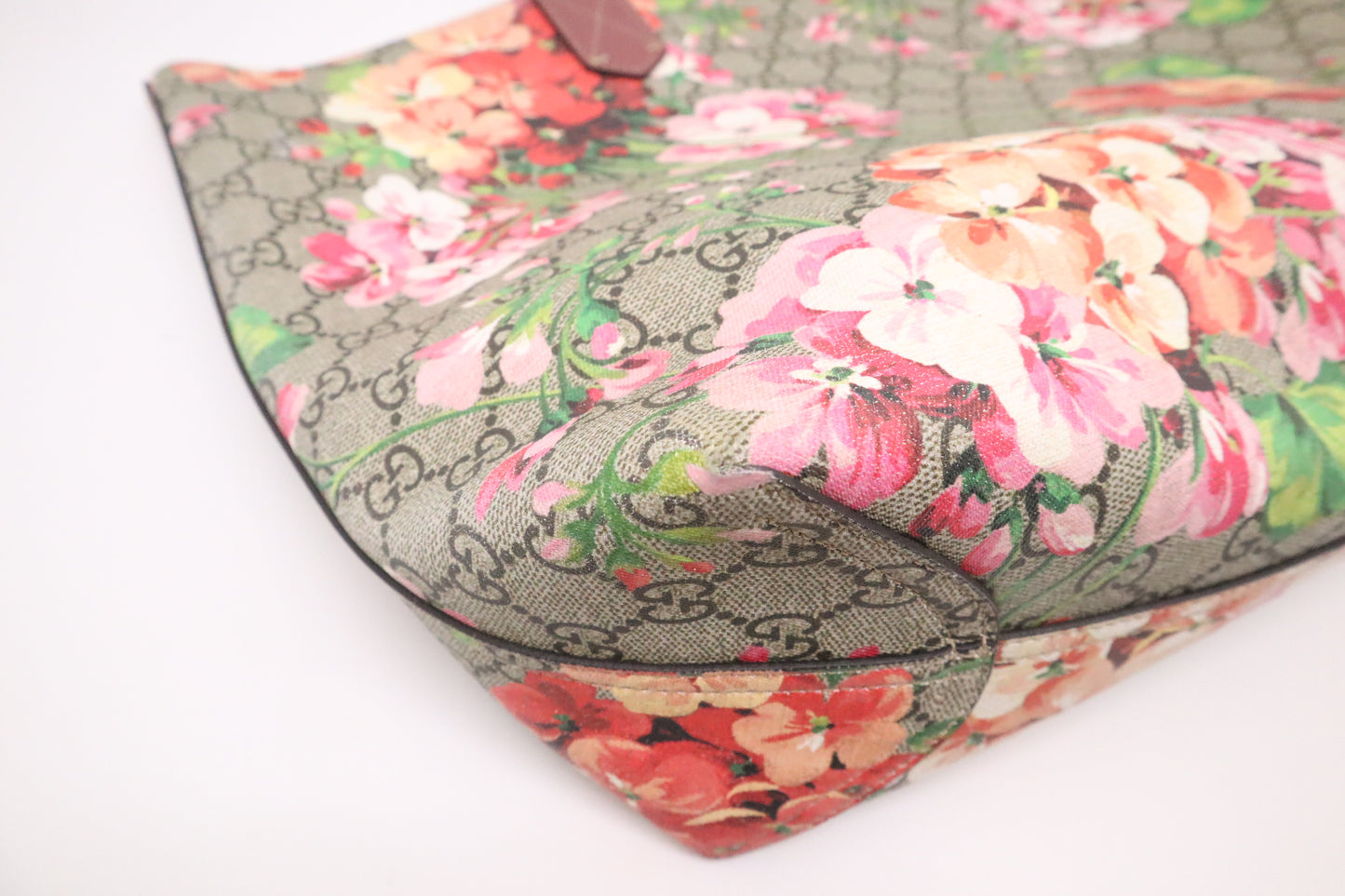 Gucci Reversible Tote in Pink Blooms GG Supreme Canvas
