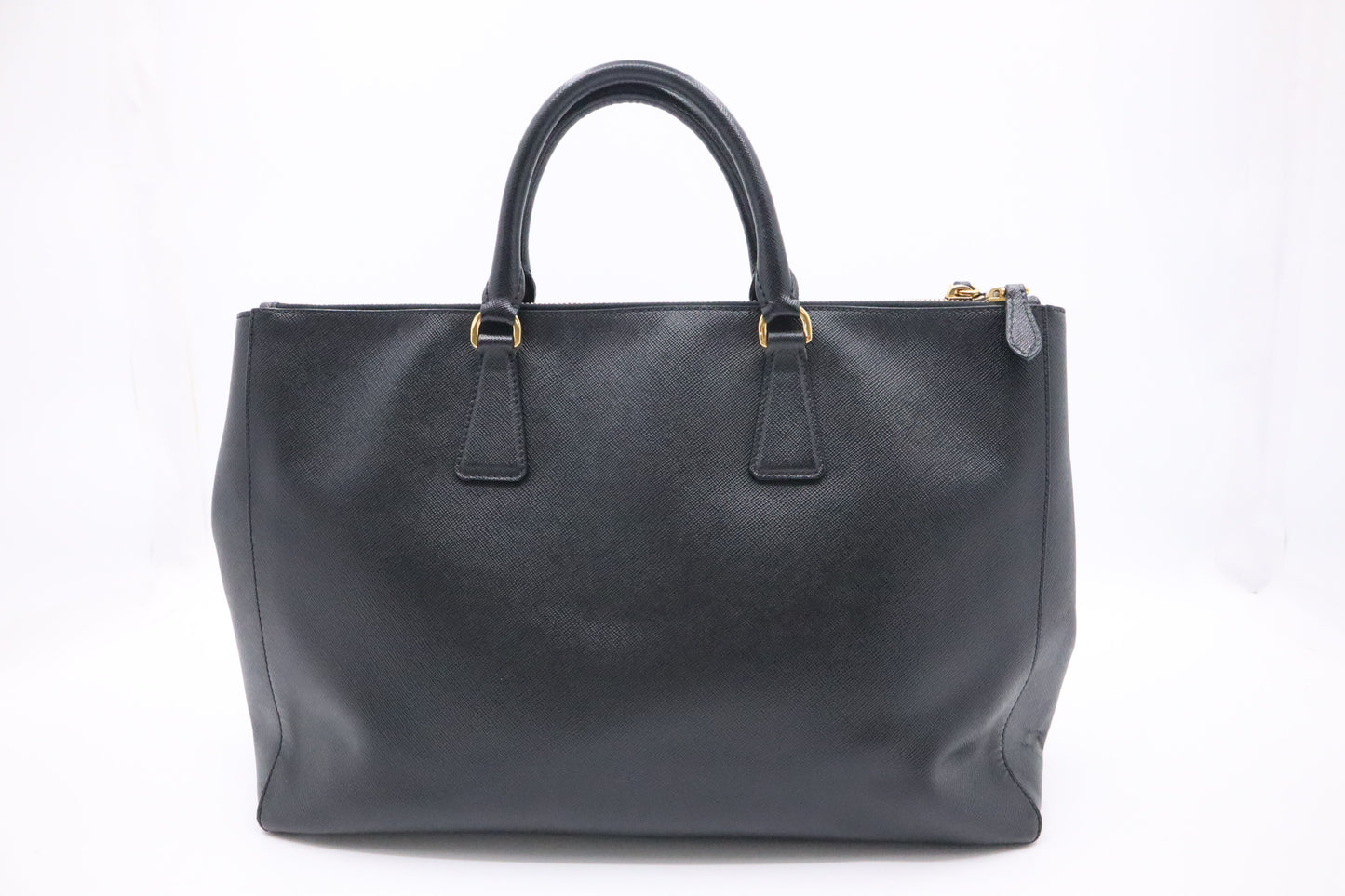 Prada Galleria Large in Black Saffiano Leather