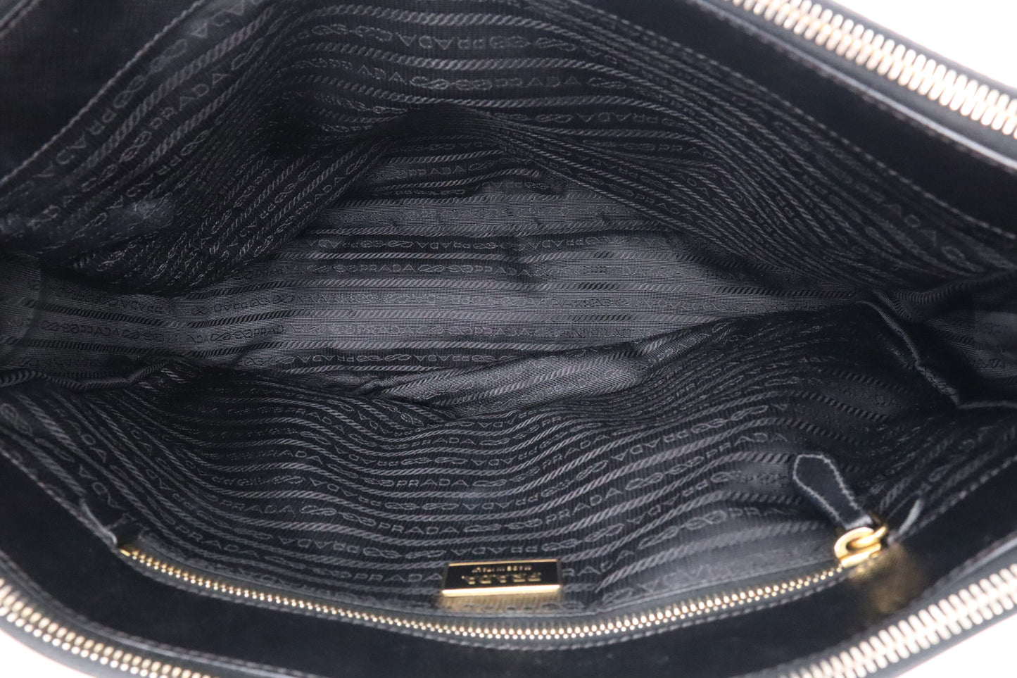 Prada Galleria Large in Black Saffiano Leather