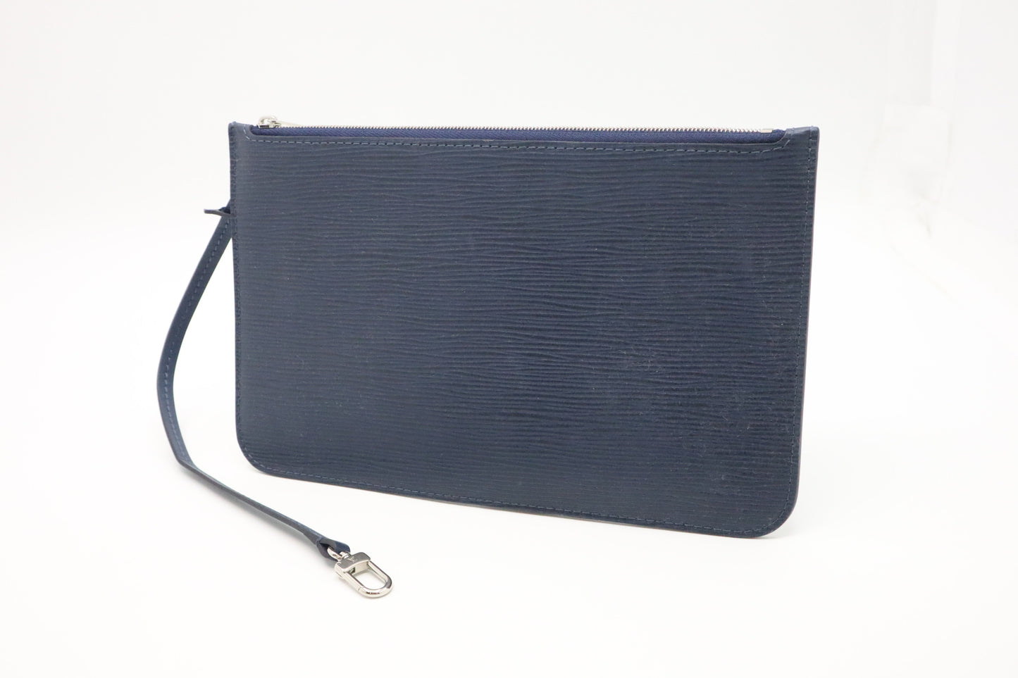 Louis Vuitton Neverfull MM in Navy Blue Epi Leather