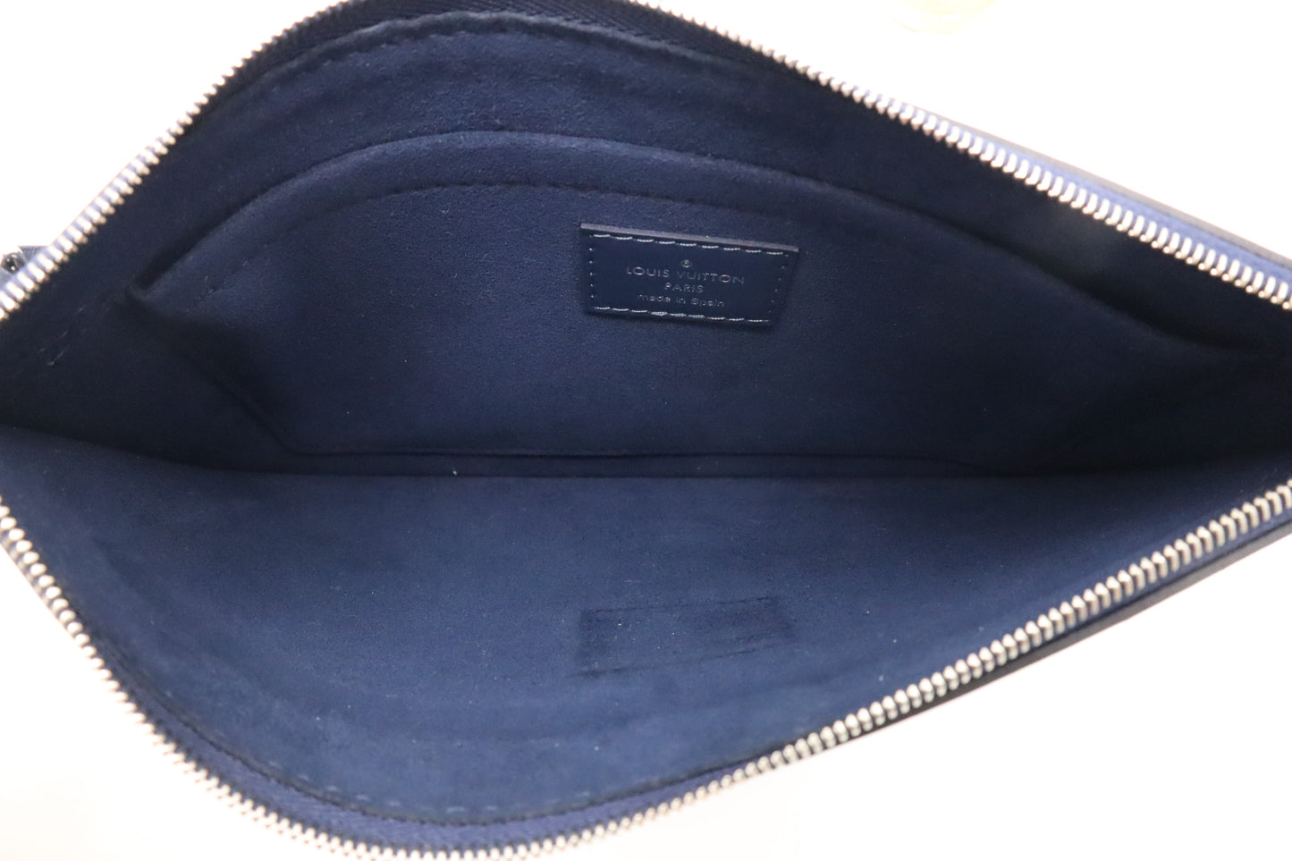Louis Vuitton Neverfull MM in Navy Blue Epi Leather