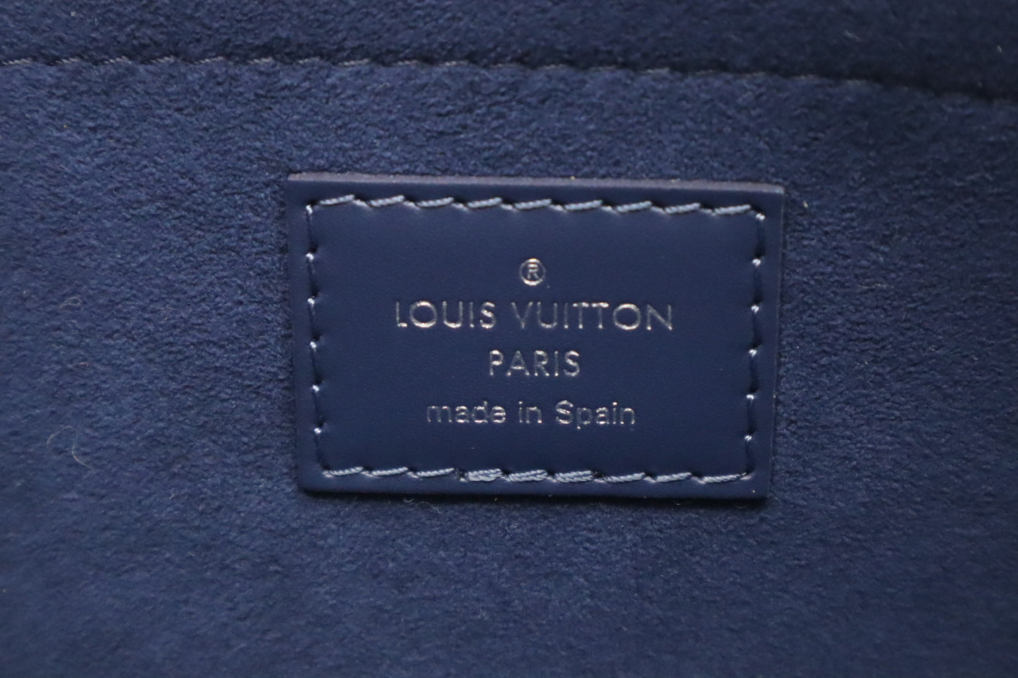 Louis Vuitton Neverfull MM in Navy Blue Epi Leather