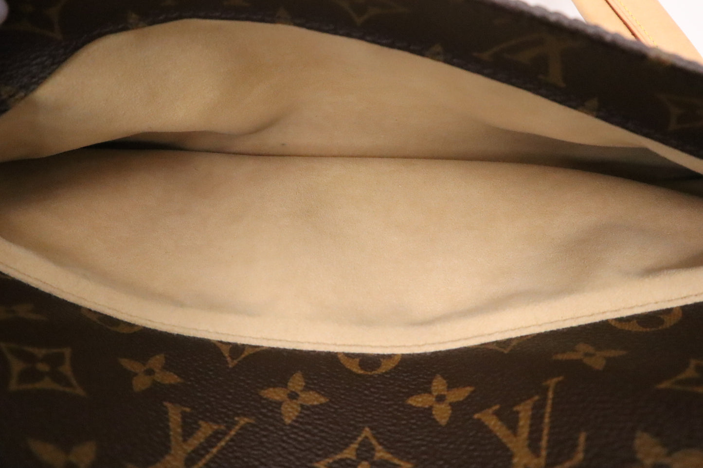 Louis Vuitton Beverly GM in Monogram Canvas