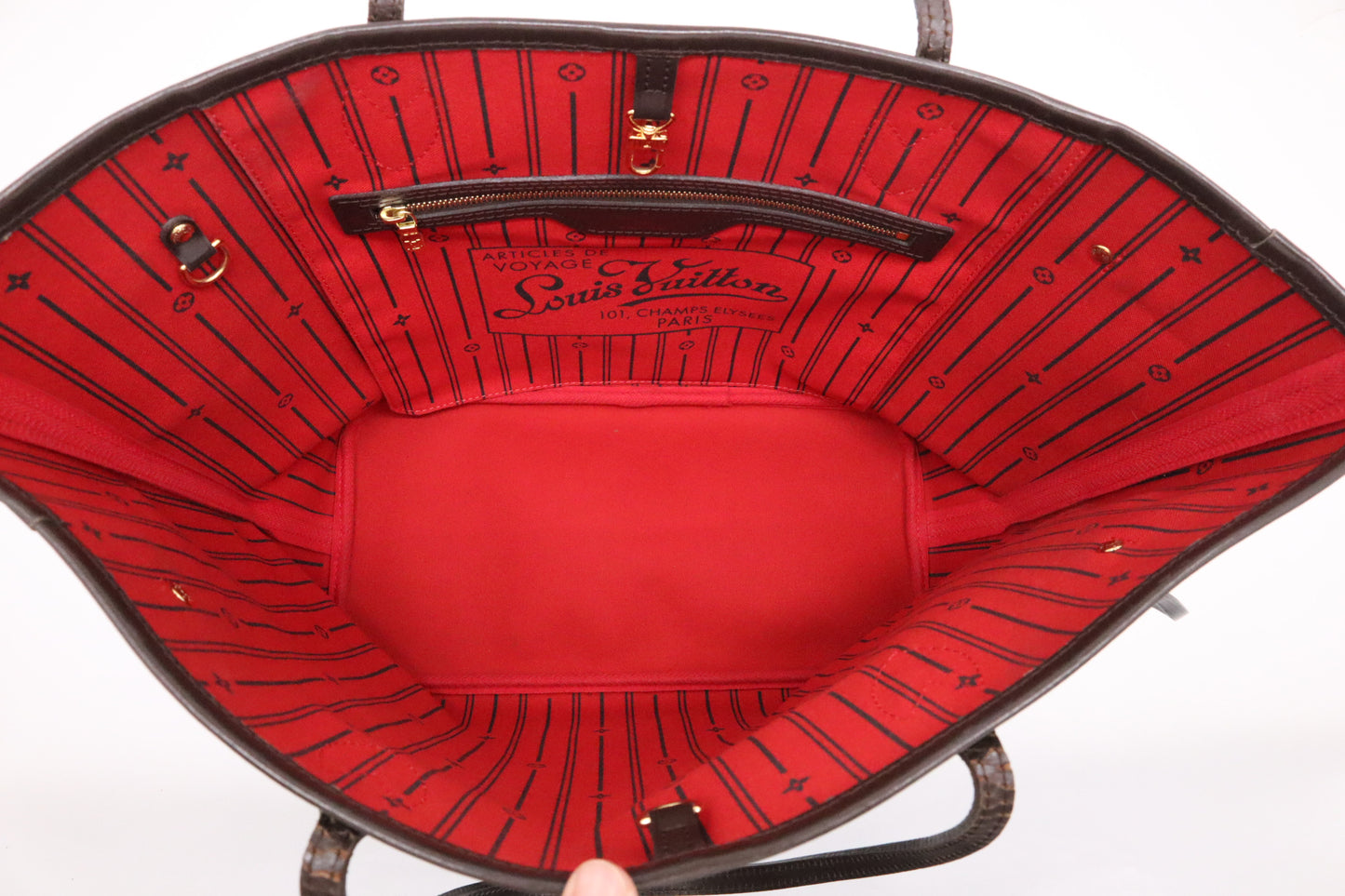 Louis Vuitton Neverfull MM in Damier Ebene Canvas