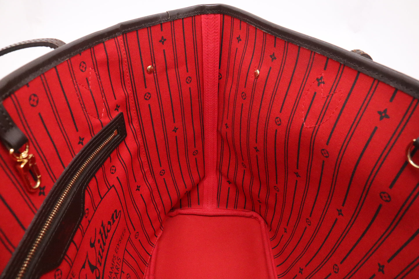 Louis Vuitton Neverfull MM in Damier Ebene Canvas