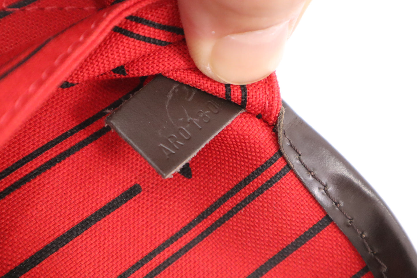 Louis Vuitton Neverfull MM in Damier Ebene Canvas