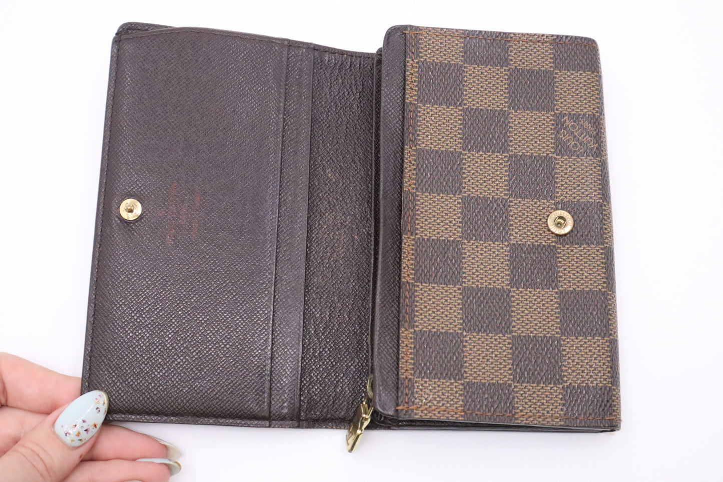 Louis Vuitton Wallet in Damier Ebene