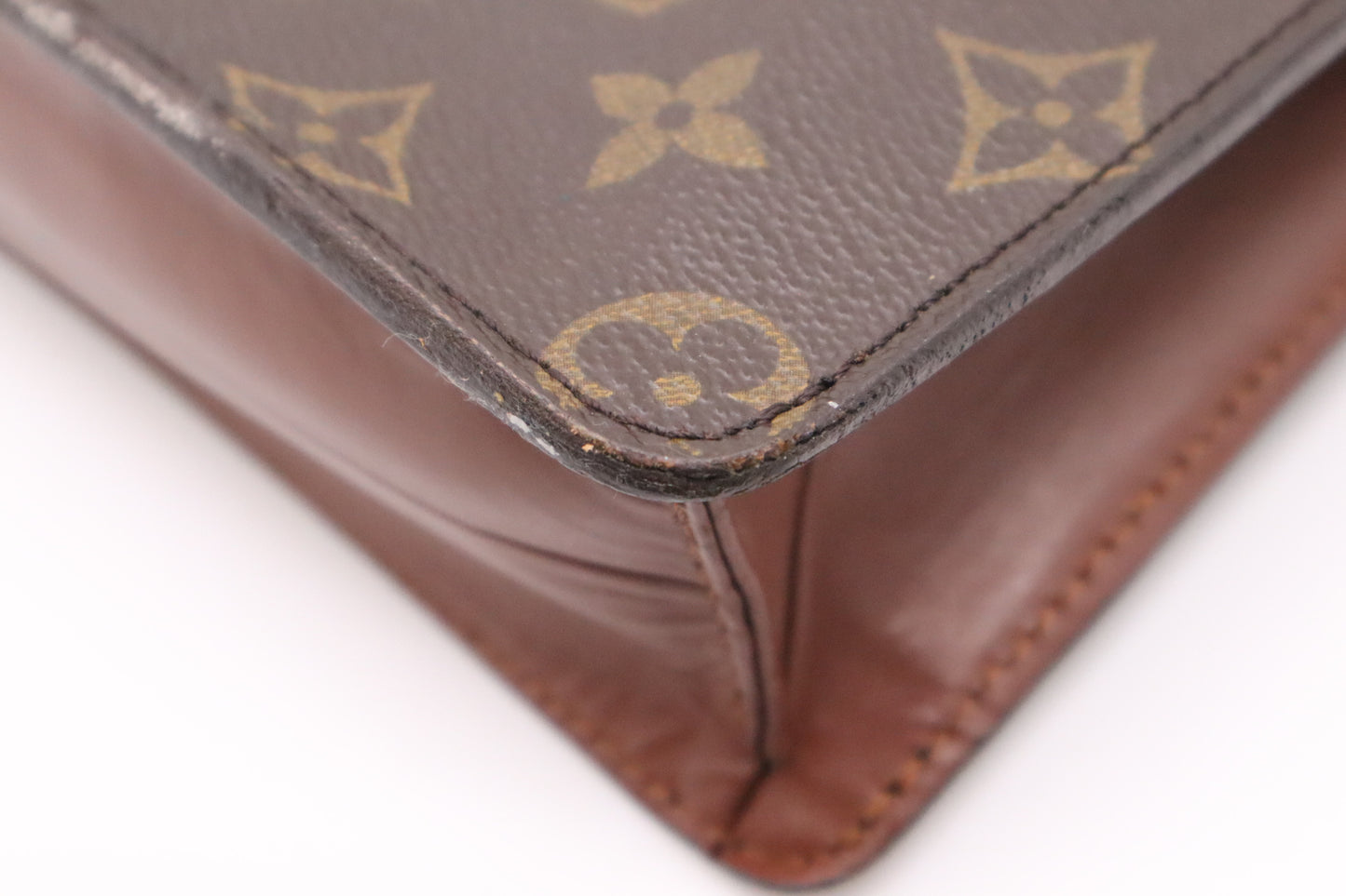 Louis Vuitton Pochette Homme in Monogram Canvas
