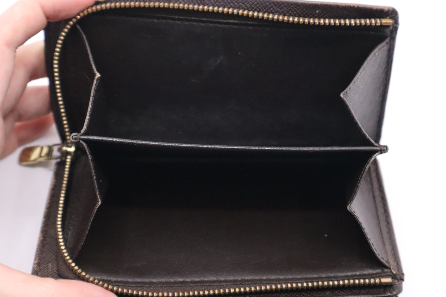 Louis Vuitton Wallet in Damier Ebene