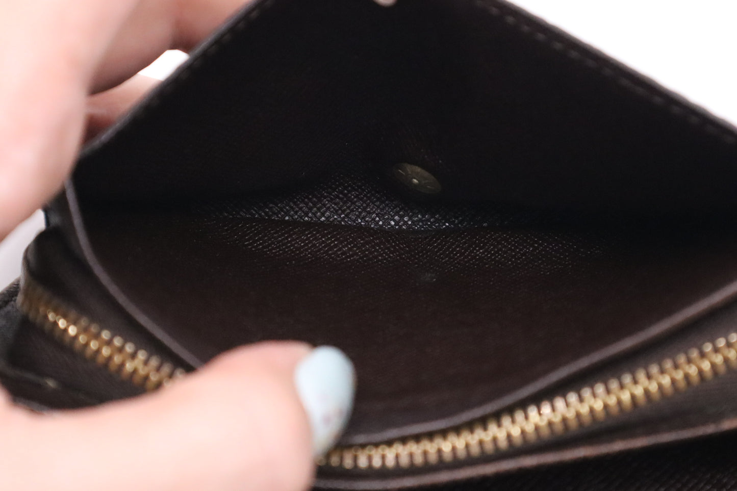 Louis Vuitton Wallet in Damier Ebene