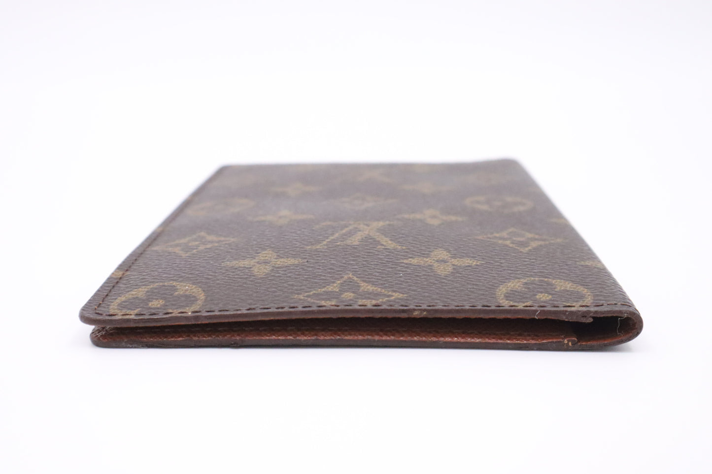 Louis Vuitton Passport and Credit Card Holder in Monogram Canvas