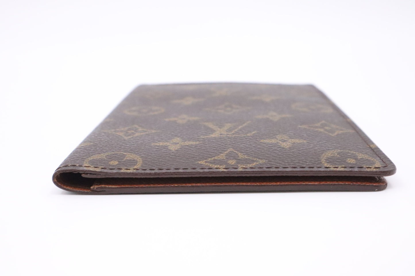 Louis Vuitton Passport and Credit Card Holder in Monogram Canvas