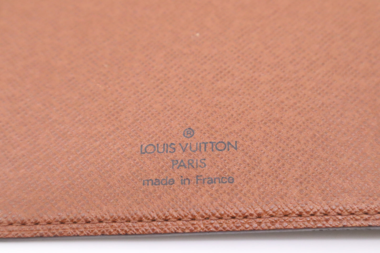 Louis Vuitton Passport and Credit Card Holder in Monogram Canvas