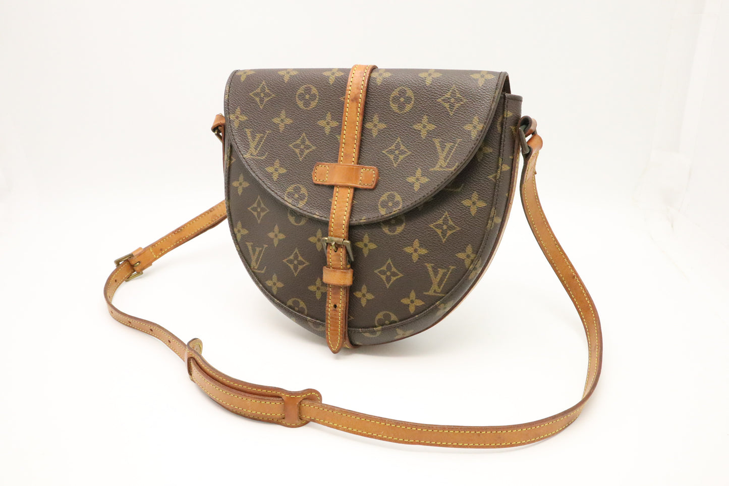 Louis Vuitton Chantilly MM in Monogram Canvas