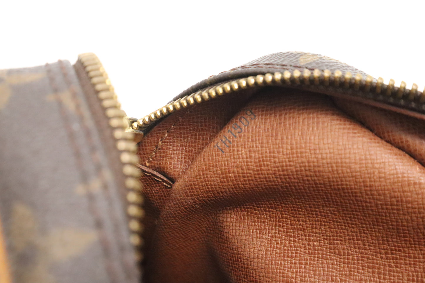 Louis Vuitton Amazone MM in Monogram Canvas