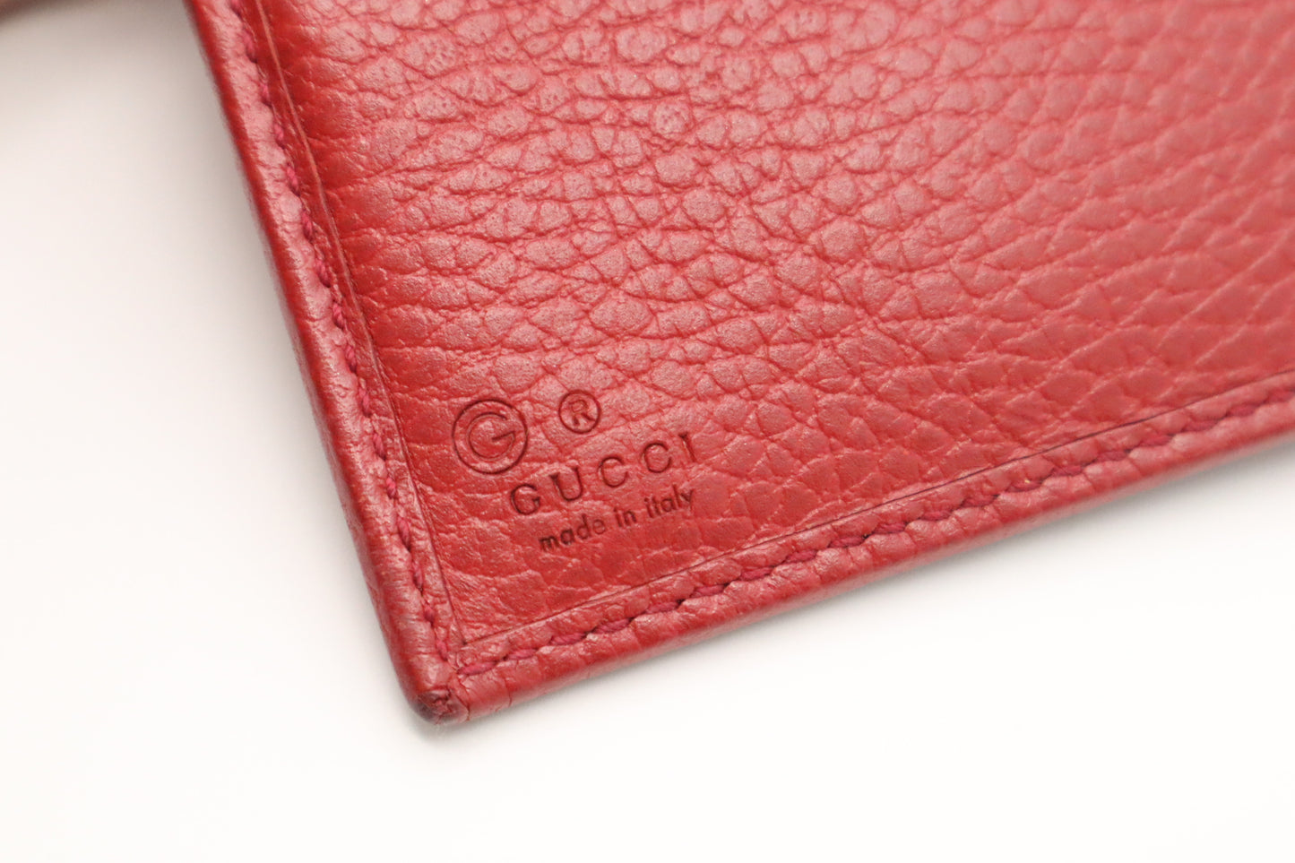Gucci Interlocking G Bifold Wallet in Red Leather