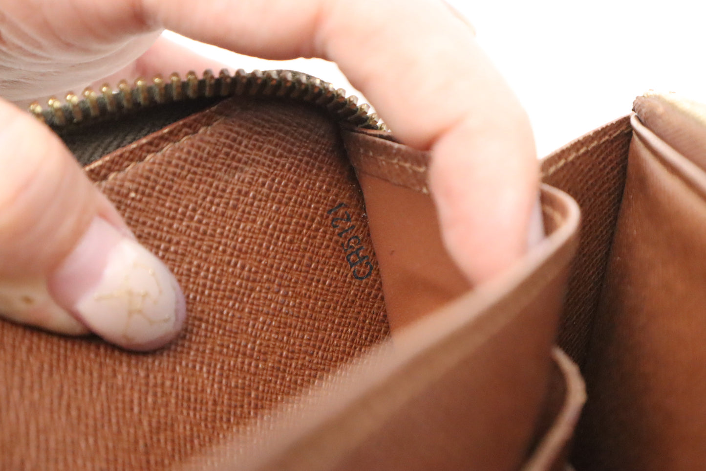 Louis Vuitton Long Zippy Wallet in Monogram Canvas