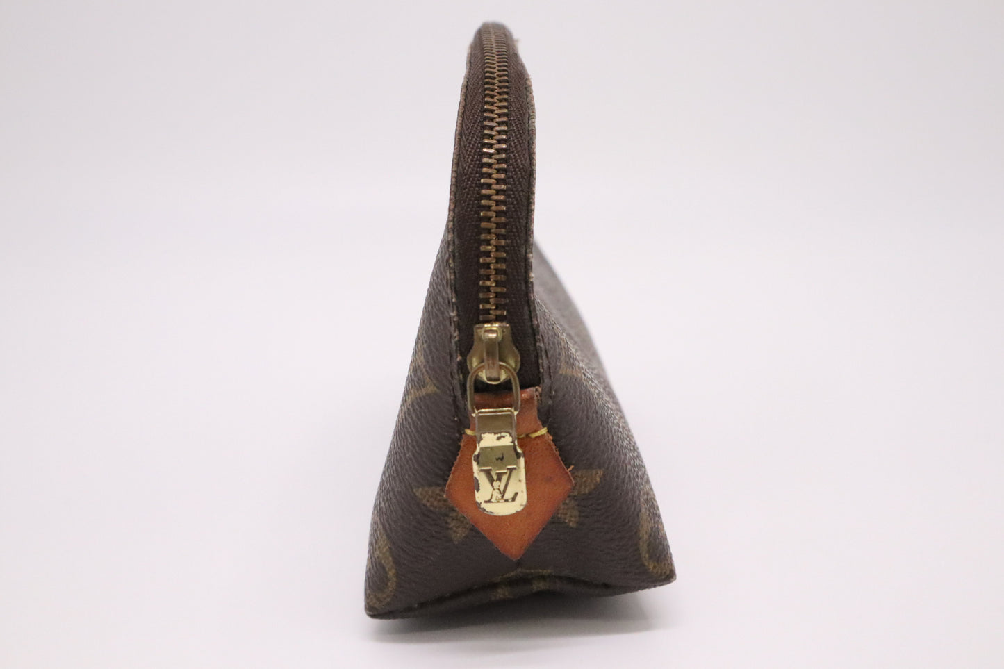 Louis Vuitton Pochette Cosmetics PM in Monogram Canvas