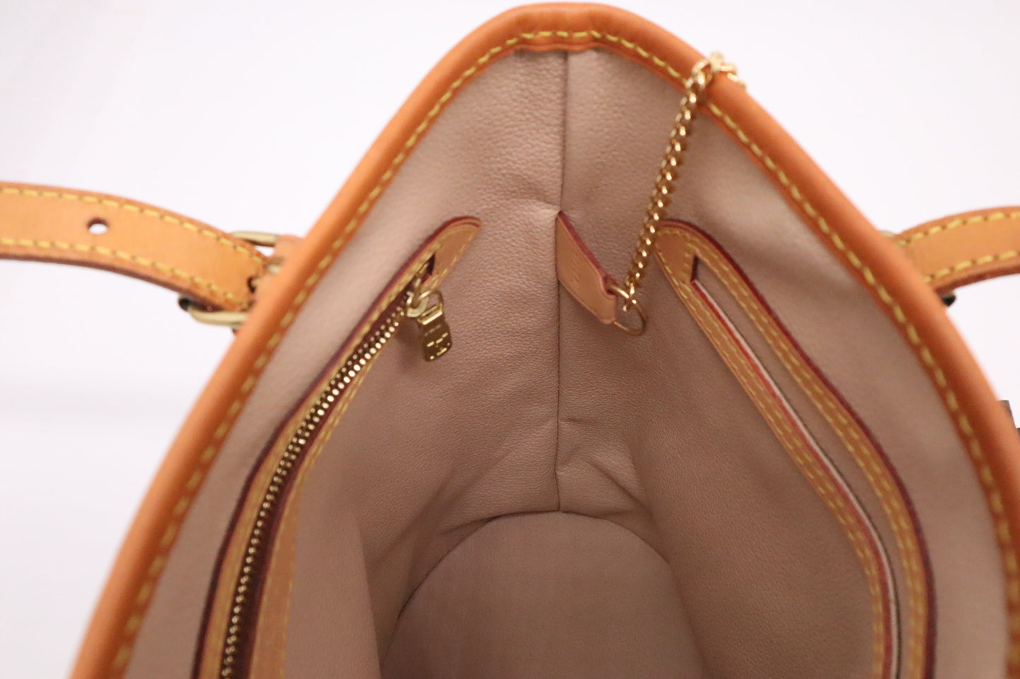 Louis Vuitton Bucket PM in Monogram Canvas