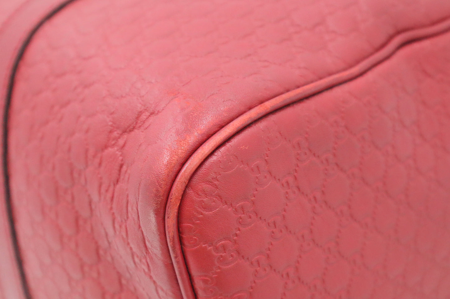 Gucci Boston Bag in Red Micro Guccissima Leather