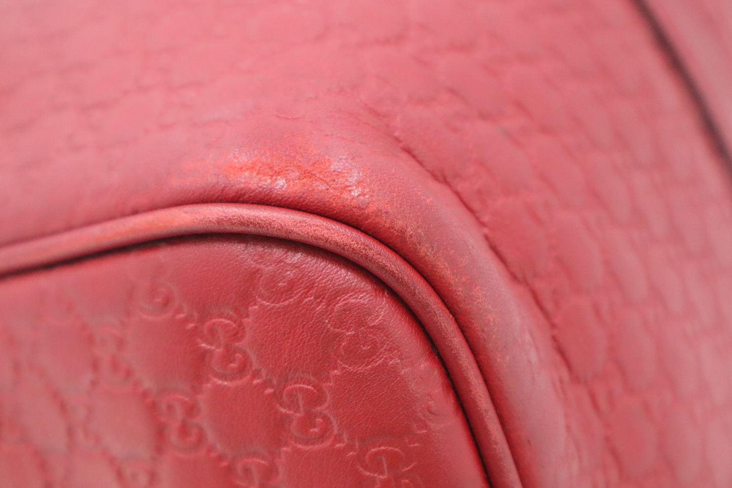 Gucci Boston Bag in Red Micro Guccissima Leather