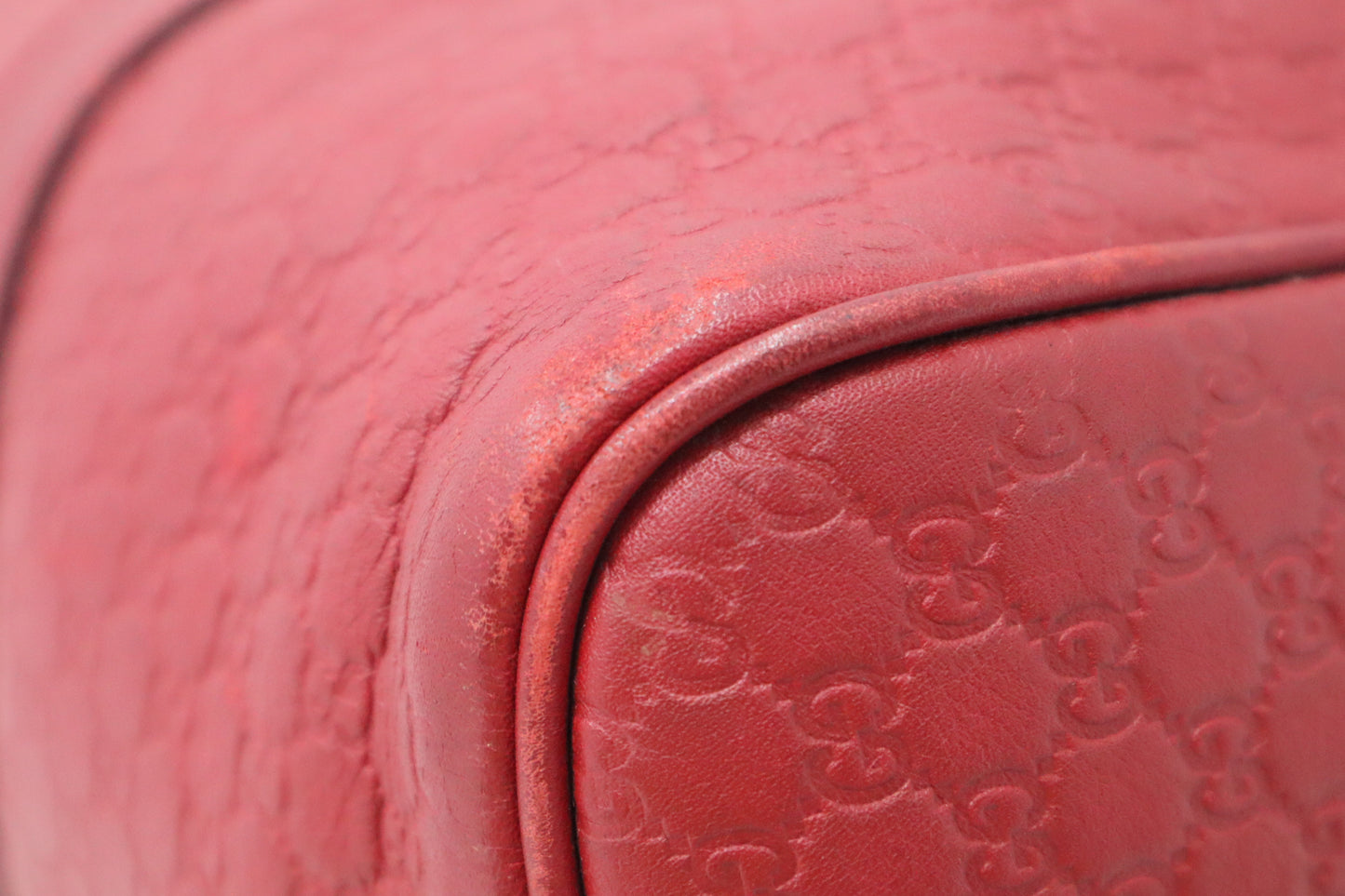 Gucci Boston Bag in Red Micro Guccissima Leather