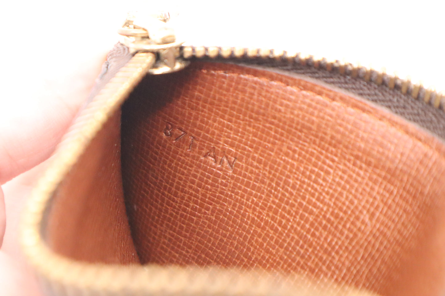 Louis Vuitton Etui Clepia in Monogram Canvas