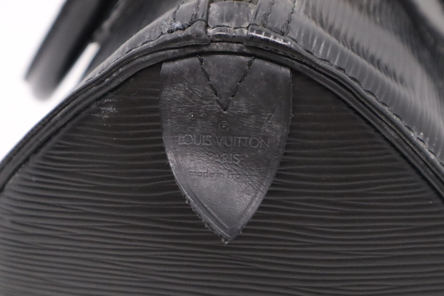 Louis Vuitton Speedy 25 in Black Epi Leather