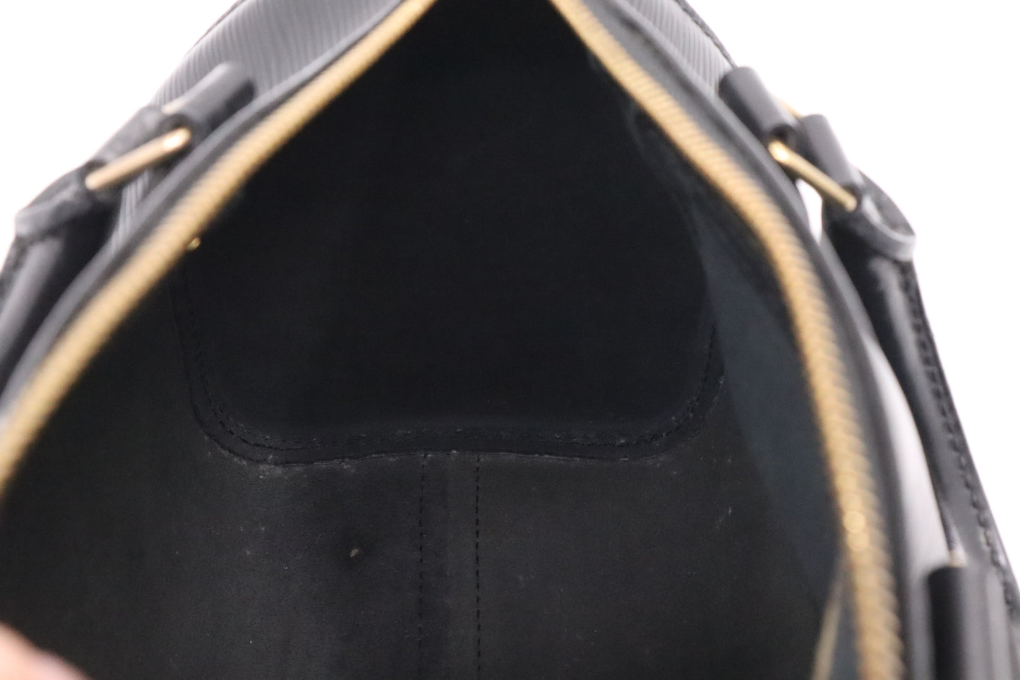 Louis Vuitton Speedy 25 in Black Epi Leather