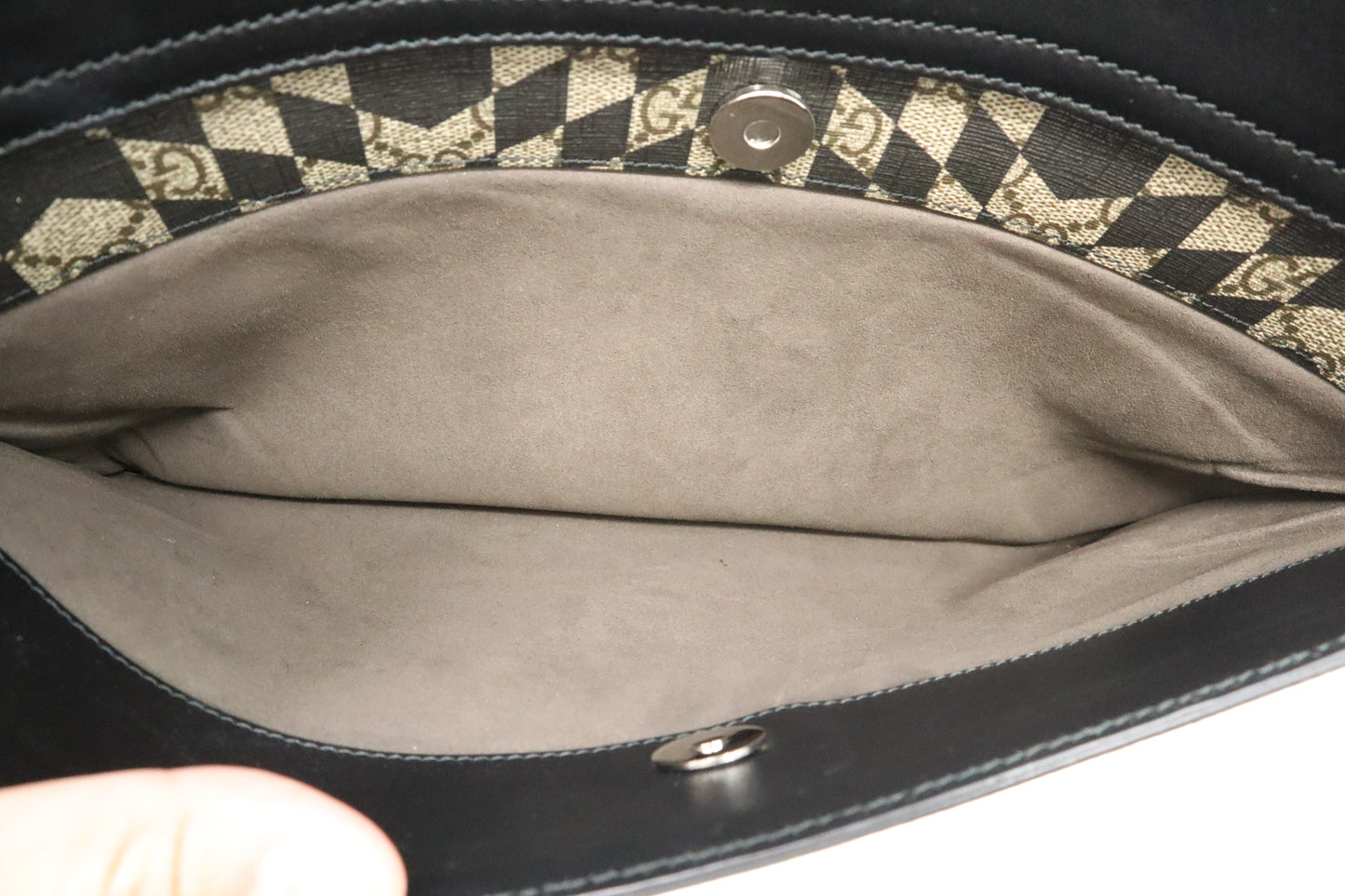 Gucci Clutch in Kaleidoscope GG Supreme Canvas