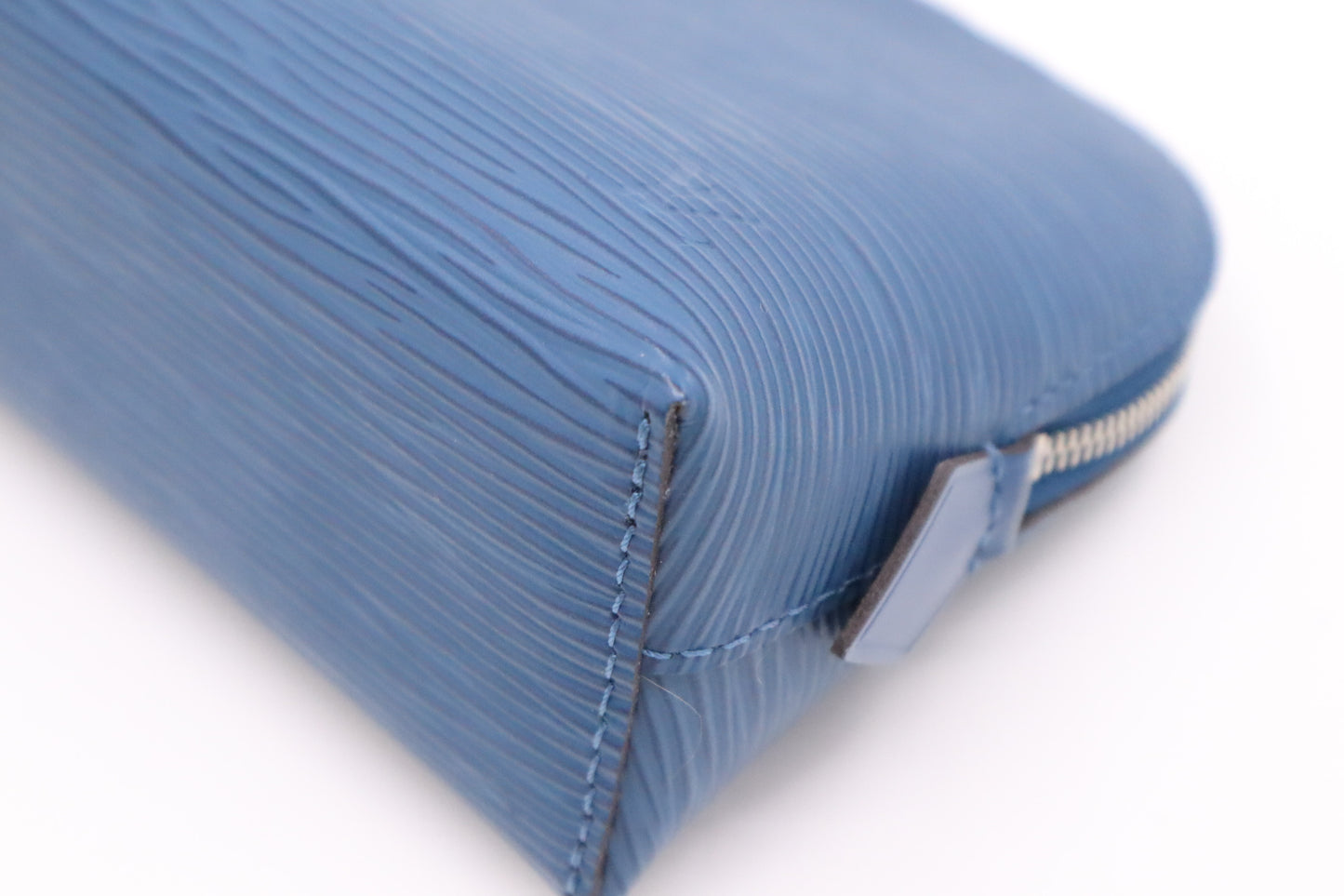 Louis Vuitton Pochette Cosmetique in Epi Blue Leather
