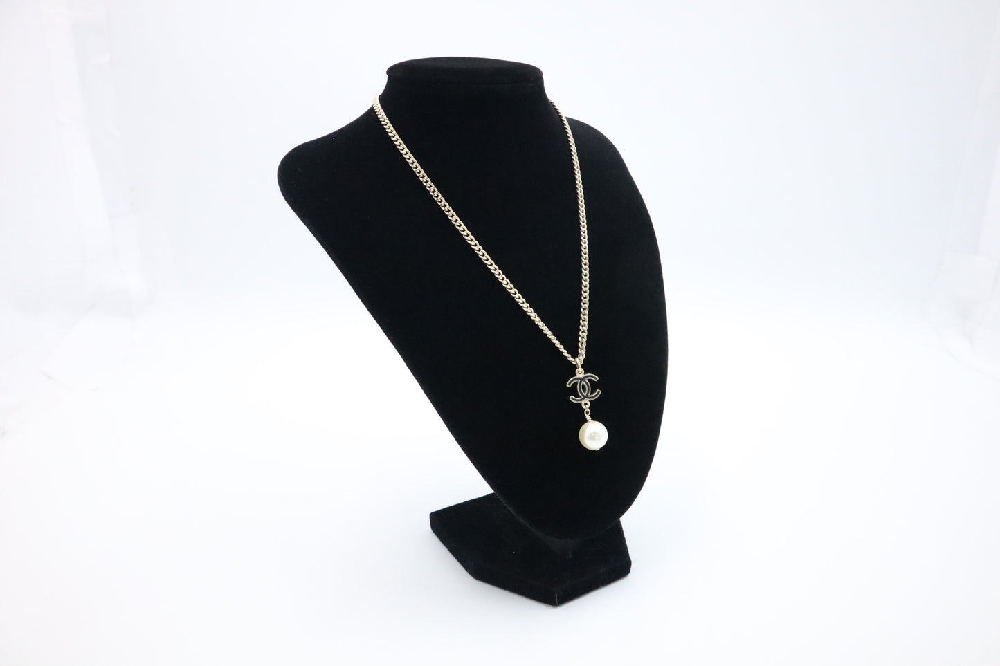 Chanel CC Necklace with Pearl