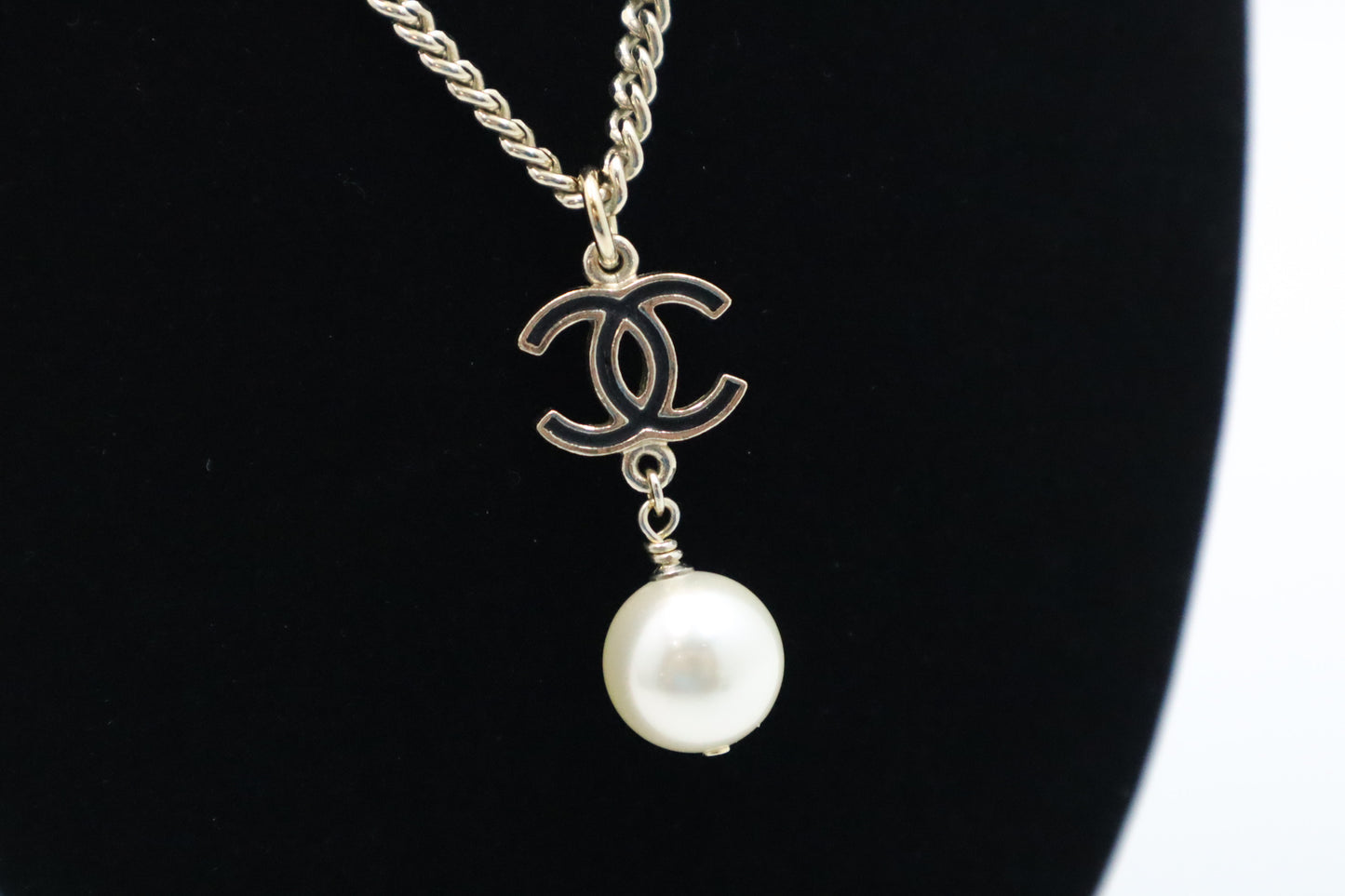 Chanel CC Necklace with Pearl