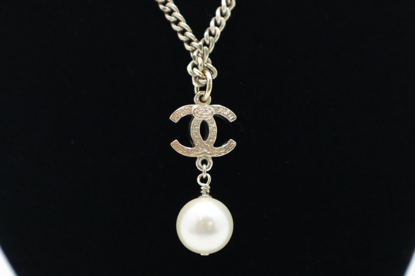 Chanel CC Necklace with Pearl
