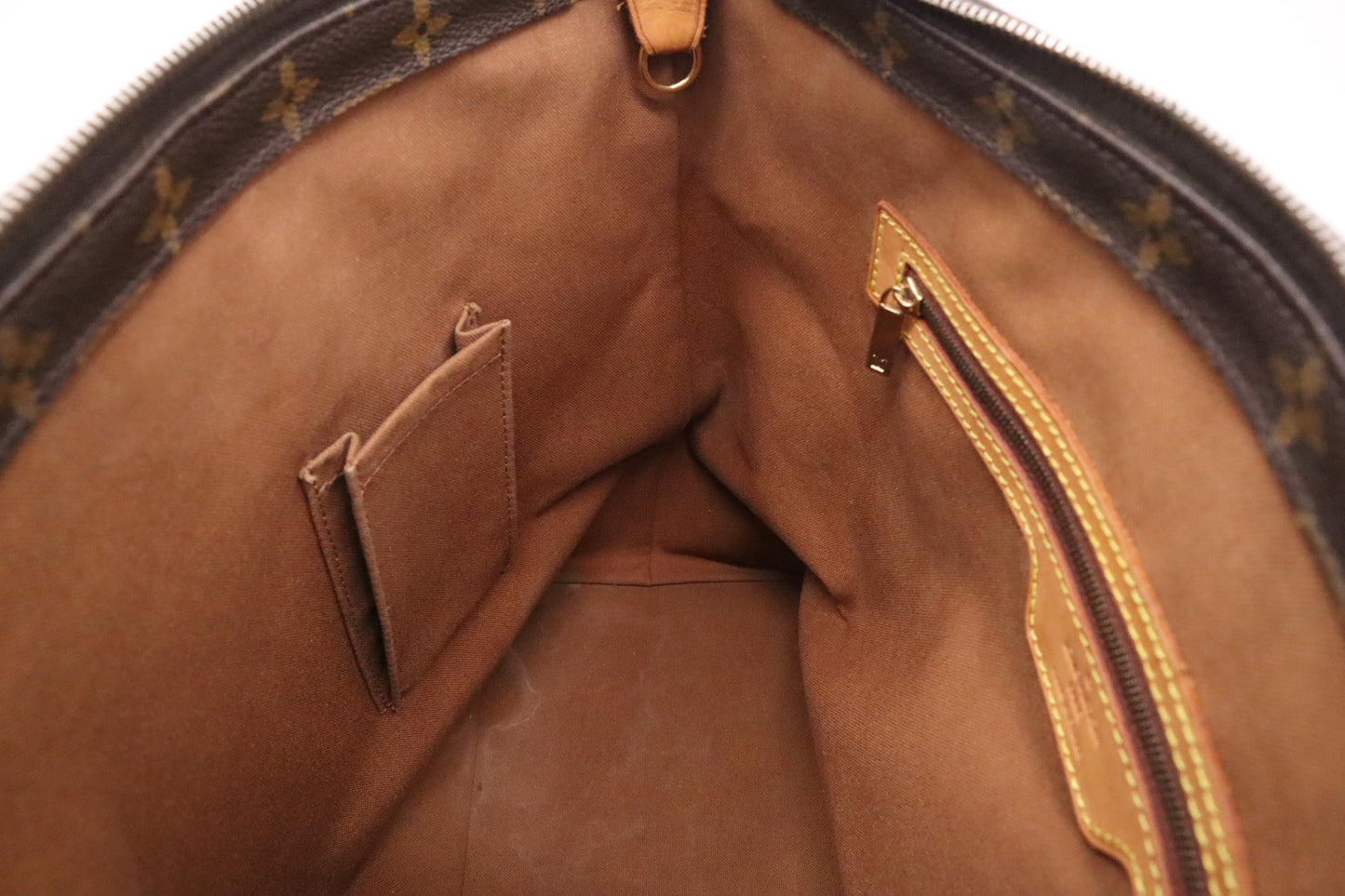 Louis Vuitton Cabas Mezzo in Monogram Canvas