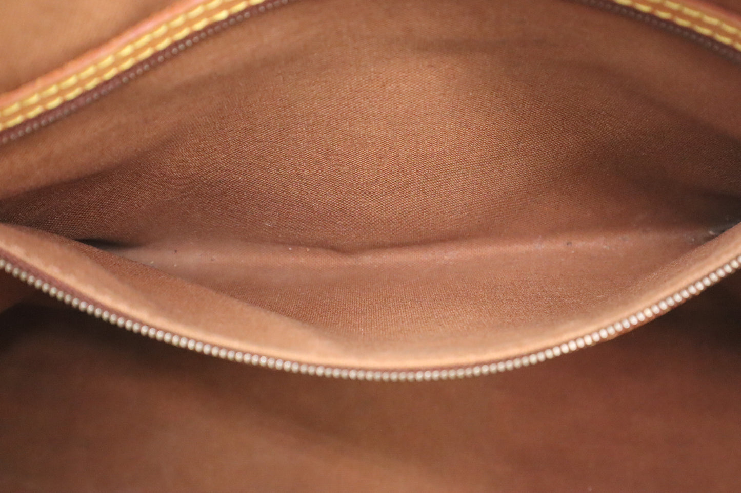 Louis Vuitton Cabas Mezzo in Monogram Canvas