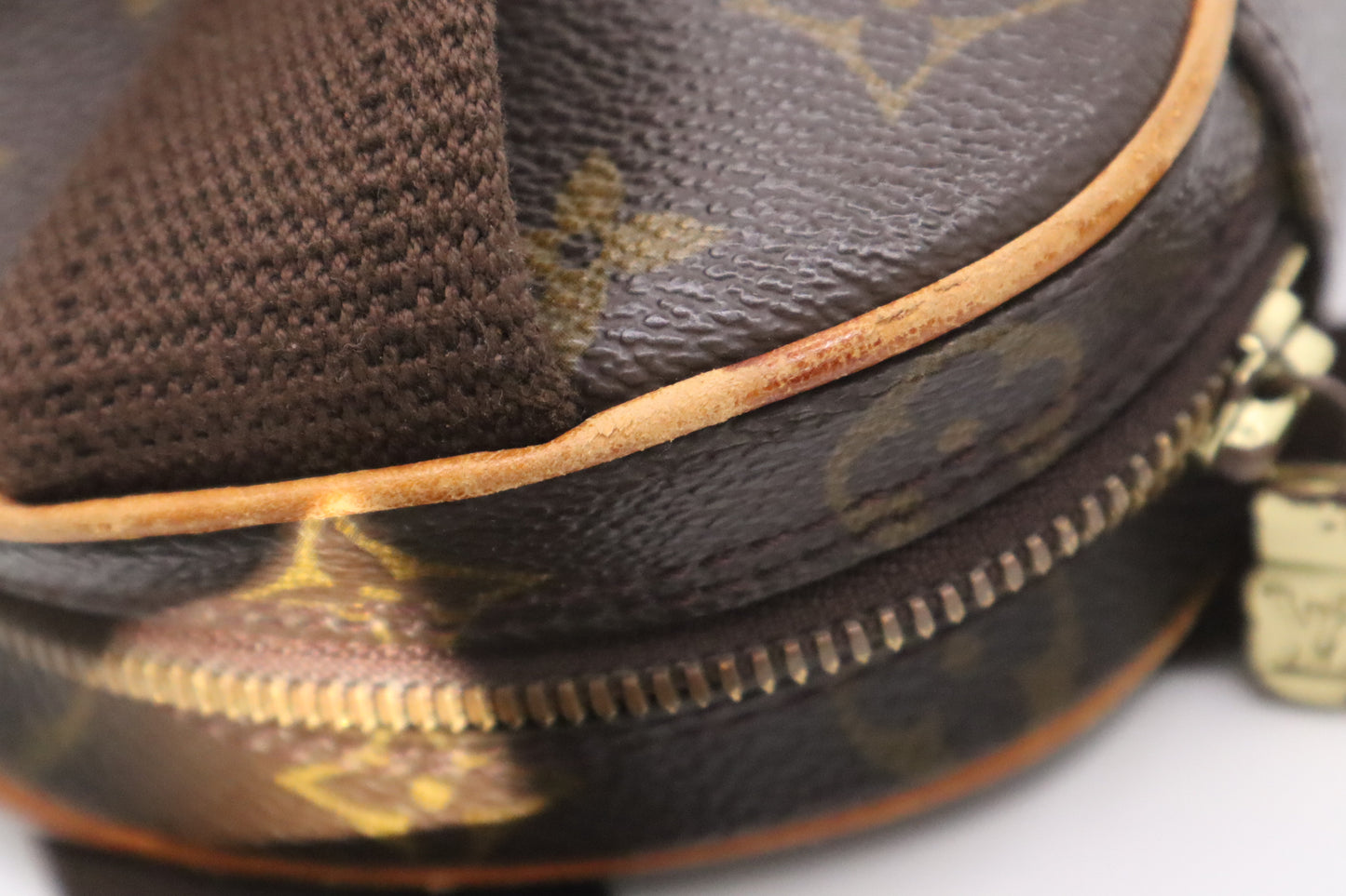 Louis Vuitton Pochette Gange in Monogram Canvas