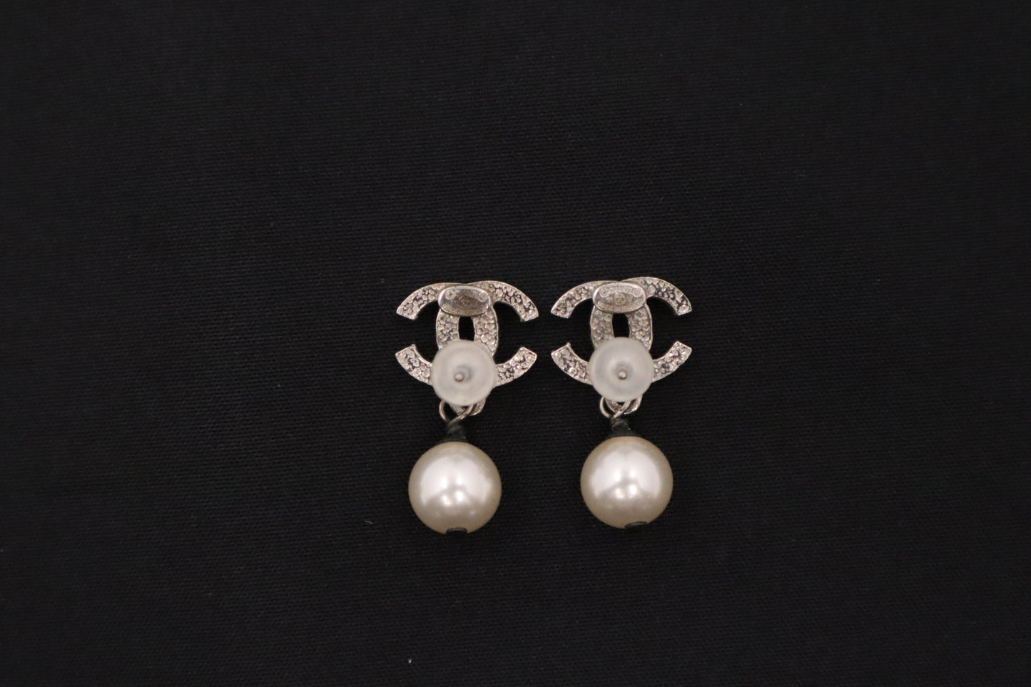 Chanel Earrings CC with Pearl
