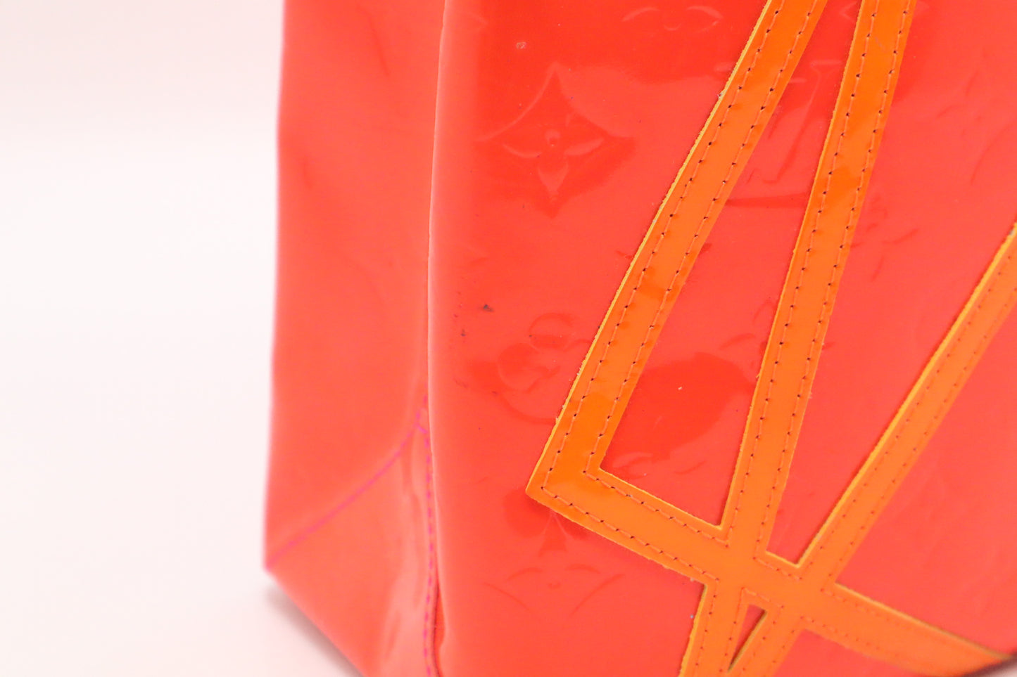 Louis Vuitton Reade MM in Orange Vernis