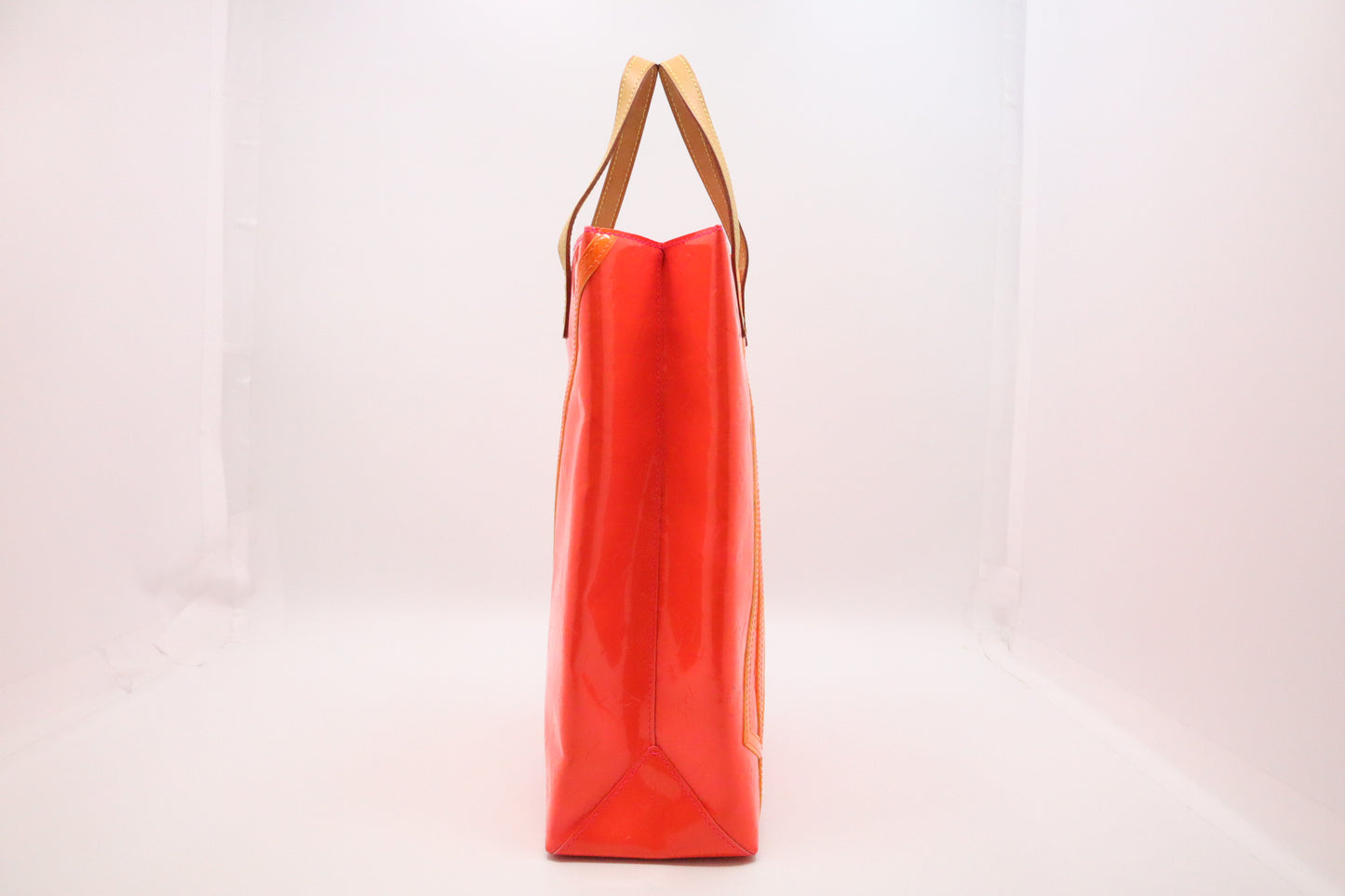 Louis Vuitton Reade MM in Orange Vernis