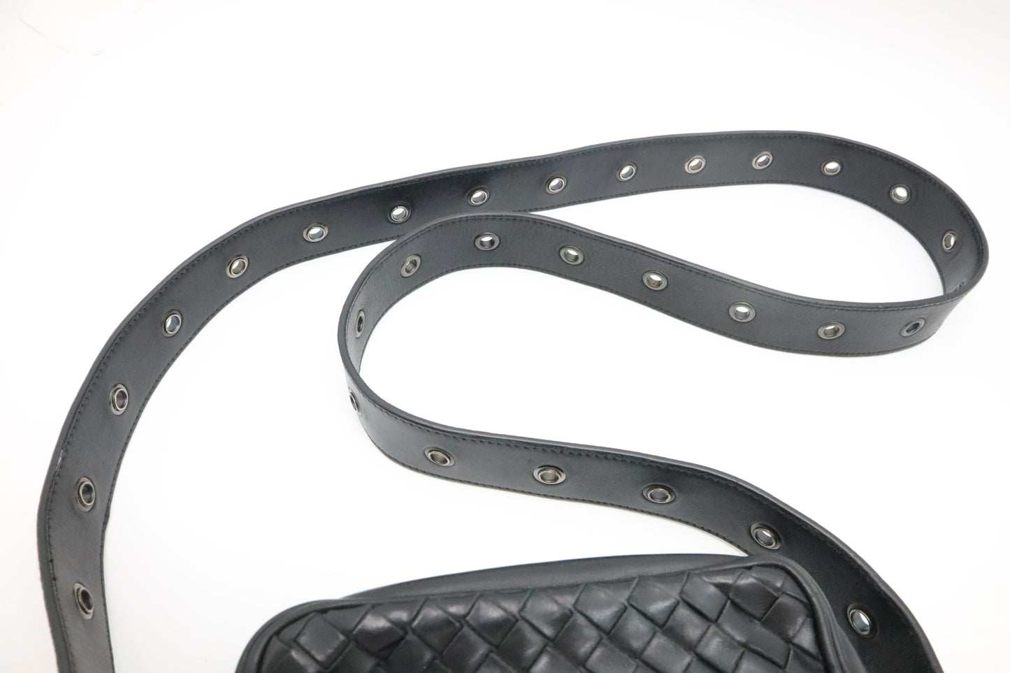 Bottega Veneta Shoulder Bag in Black Intrecciato Leather