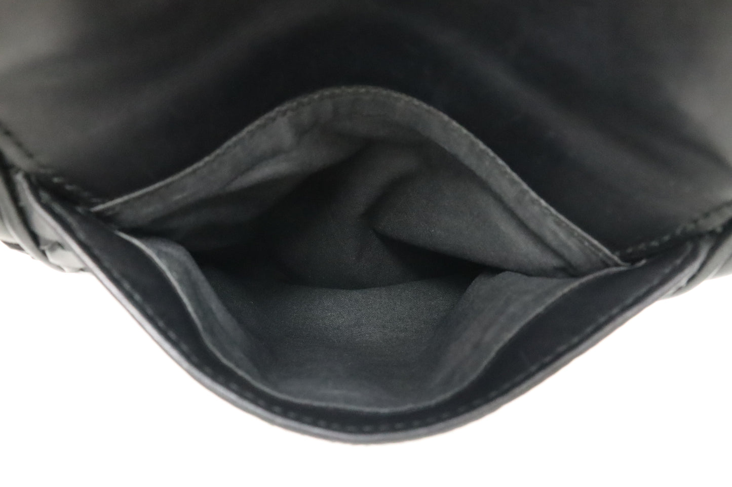Bottega Veneta Shoulder Bag in Black Intrecciato Leather