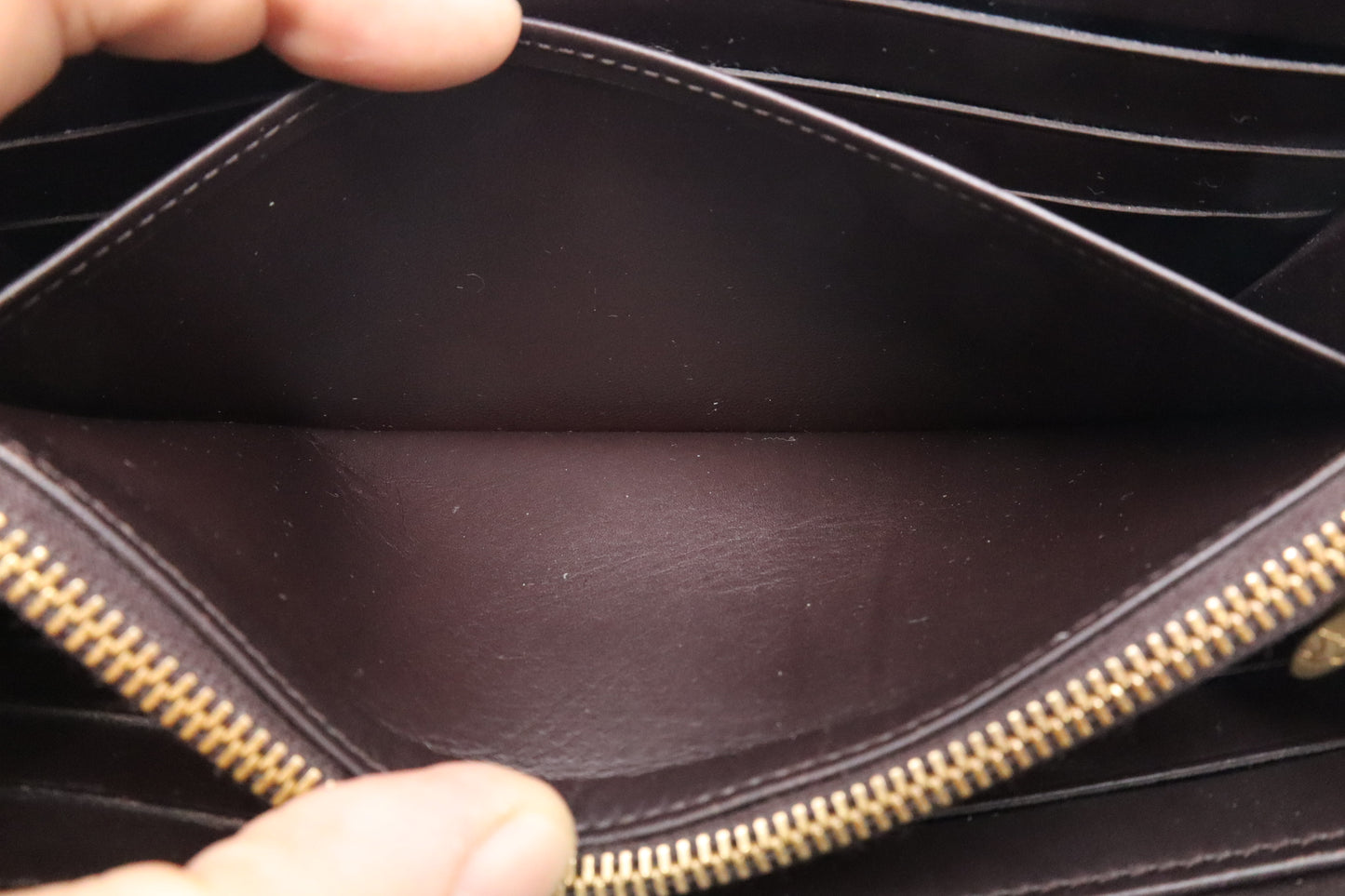 Louis Vuitton Sarah Wallet in Amarante Vernis Leather