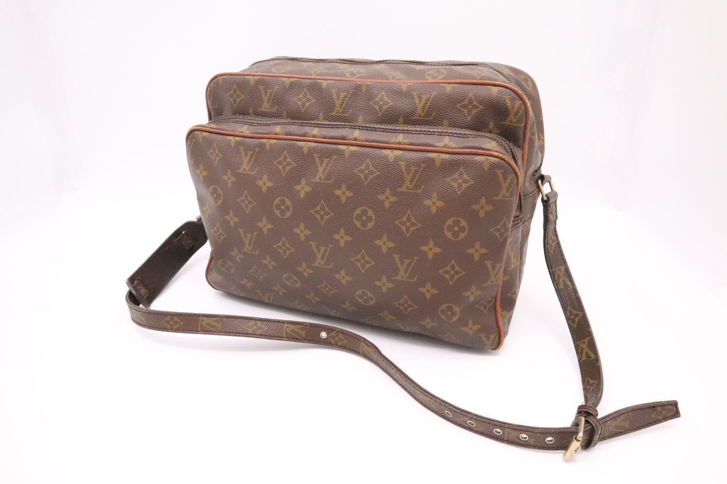 Louis Vuitton Nile GM in Monogram Canvas